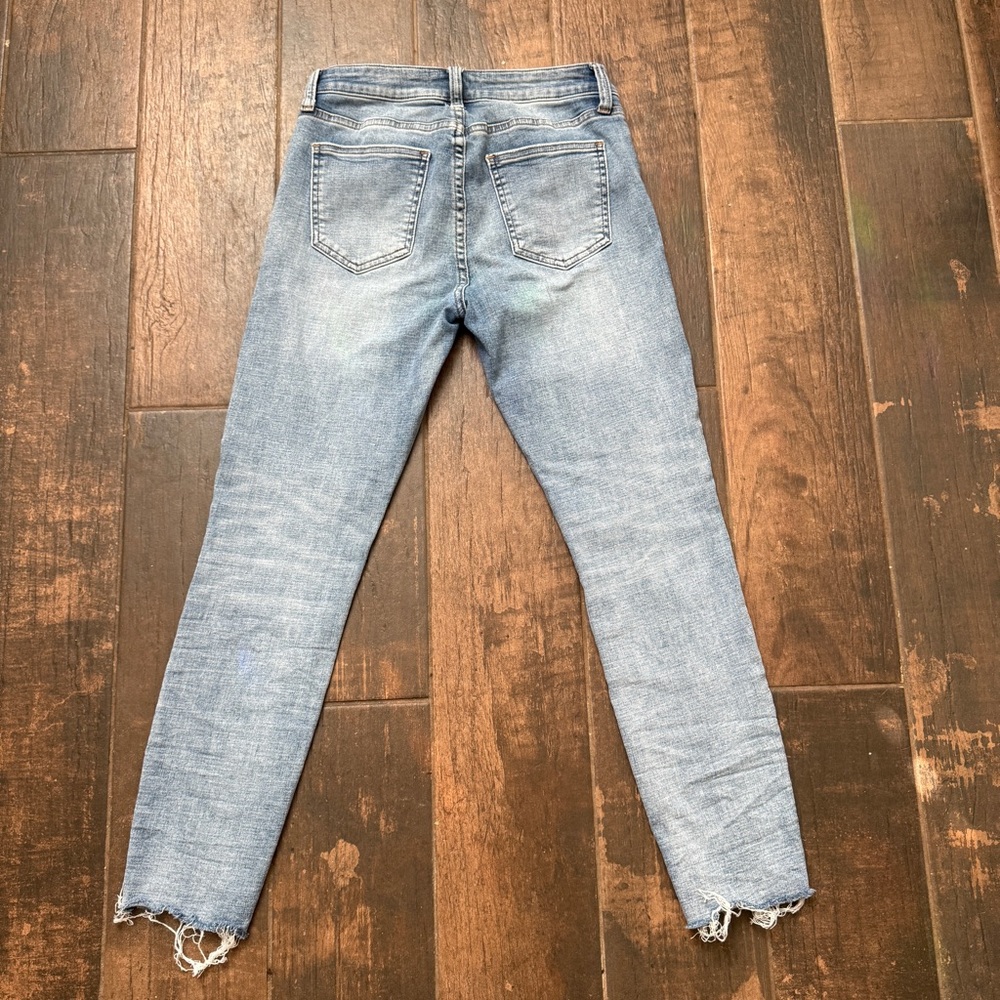 Pistola Mid-Rise Light Wash Crop Jeans with Raw Hem | Size 27 - Picture 2 of 6